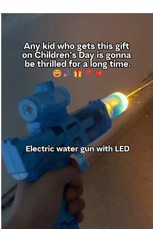 I wish I had this toy water blaster as a kid😭 #springtok #watergun #waterfight #Summer #toys #springbreak #water