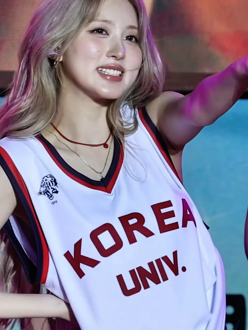 After Like - IVE GAEUL Fancam | Korea University Festival 2505 #Gaeul #IVE #AfterLike 