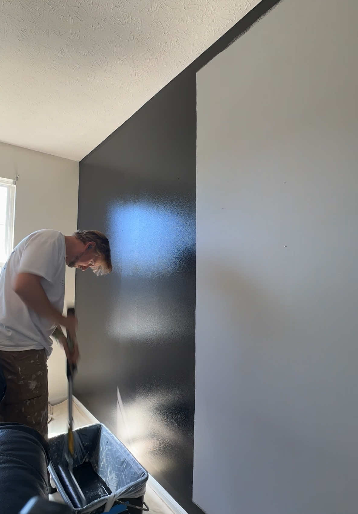 Share a photo in the comments if you have a black accent wall! #satisfying #paint #painter #painting #fy #fyp @Purdy Paint Tools @sherwinwilliams 