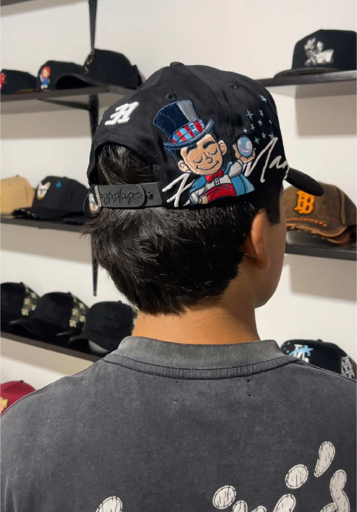 31 hats el mago, nuevamente disponible el modelo azul!  Envíos a todo México 🇲🇽  Ig: fn_hats #fn_hats #gorras #31hats #elmago 