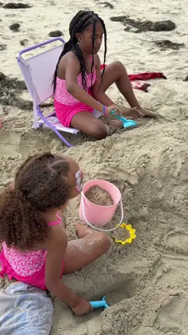 I was not volunteering as tribute 😂 #beachvibes #buriedinsand #kidsoftiktok #beachday #fyp 