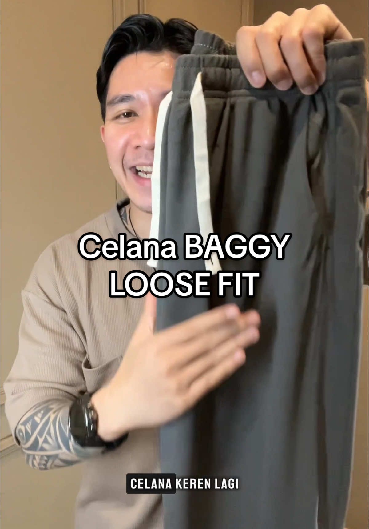 Celana panjang baggy  #wibgajian #fashiontiktok #OOTD #fashion #menfashion #style #menstyle #celanapanjang #celanapanjangbaggy #celanabaggy #baggypants 