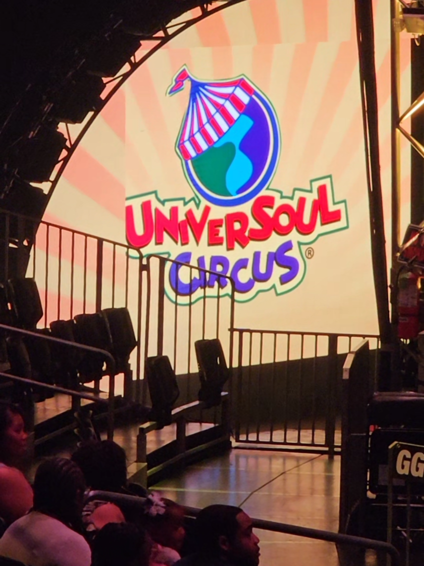 Universoul Circus - Our 1st time! #ladylarkin 