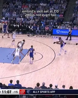 He plays like a guard tbh #joelembiid #NBA #hoops #basketballedits 