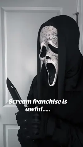 ⚠️toy knife⚠️ #scream5 #ghostface #sidenyprescott #ghostfacecosplay #maskedmen #masktok #halloween #billyloomis #stumacher #spookyseason #fyp #foryou #foryoupage #fypシ゚viral #thelastking93 #screamfranchise #trending #BookTok 