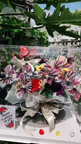 happy wedding 💒💒  +62 852-0202-9177 #hantaranmoderen #hantaranmodelbaru  #buketwisuda #buketwisudamurah  #buketkupukupu #buketkupuviral  #buketkupukupuviral #semuaorang #fypreelsシ゚ #bukettermurah  #buketterlaris #buketuang #birtdaygive #giftideas #buketwisuda #craftersoftiktok #malangbuket #buketmalangmurah #moneycake #buketkupumalangmurah #buketkupumalang 