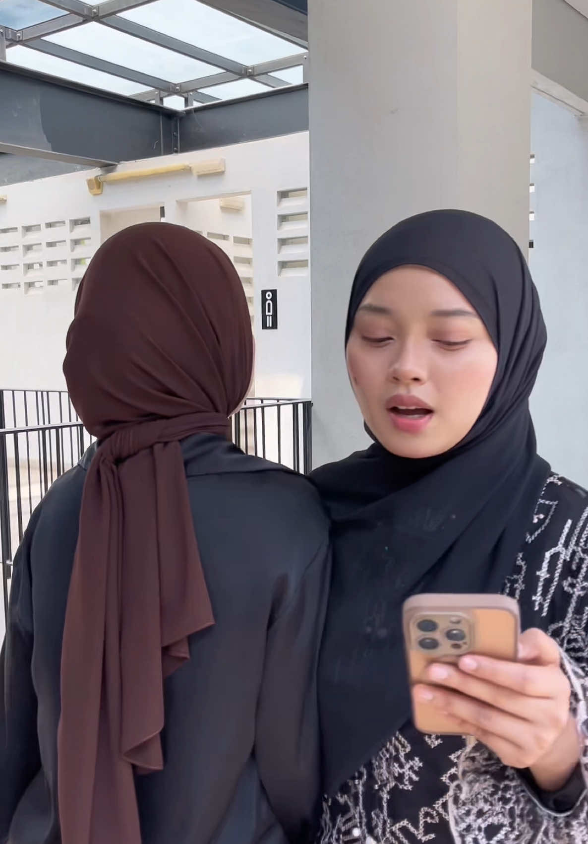 ESOKKKKK MASUK LIVE TIKTOK ‼️ BELLA BAGI HARGA MURAH DARI HARGA SEBENAR . HANYA ESOK SAHAJA ‼️‼️😍