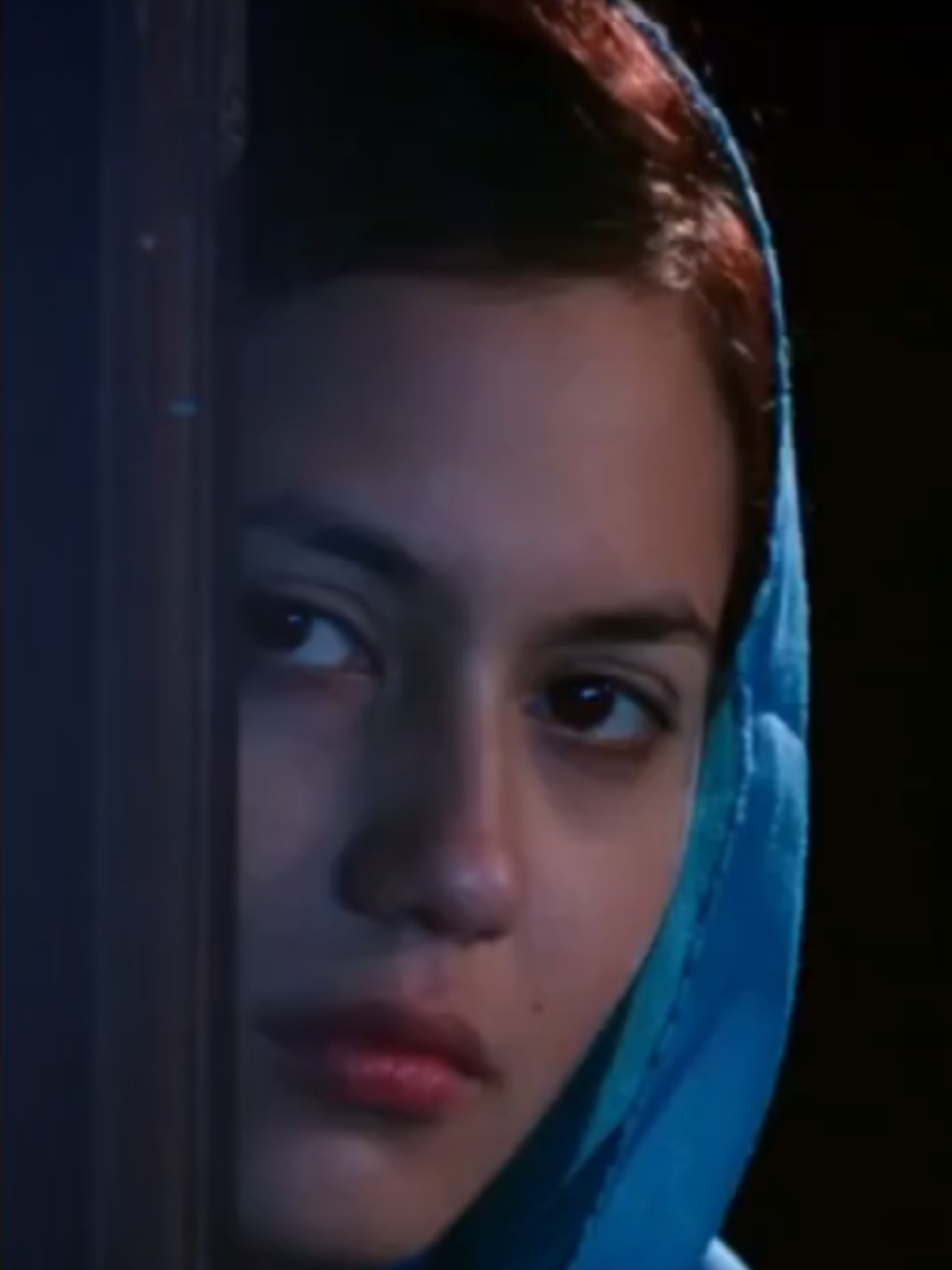 Another Hayati dan Zainuddin edit~ i think this song can describe how Hayati feels.... poor girl just want her lover's (っ－＿－)っ #Hayati #pevitapearce #Zainuddin #herjunotali #tenggelamnyakapalvanderwijck #movierecommendation #fyp #capcut 