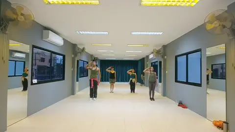 เน้นการแสดง 🤣 #นักรบนิรนาม #เทรนด์วันนี้ #danceoftiktok #เต้นกัน #dance  #คนใต้นครศรีธรรมราช  @d_studio_nst 