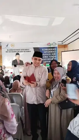 Sosialisasi Anggota Komisi IX DPR RI Bersama BBPOM Padang di Kecamatan Ampek Angkek Kab. Agam 