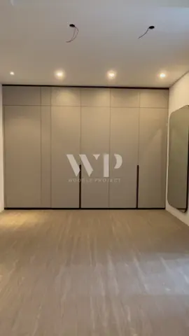 WALK IN CLOSET. #minimalist #furniture #furnituredesign #furnituremakeover #customfurniture #rumahidaman #rumahminimalis #rumahidaman #homedecor #dekorasirumah #dekorasikamar #rumahaesthetic #aesthetics #wardrobe #pintukamuflase #fyp #masukberanda #fyppppppppppppppppppppppp 