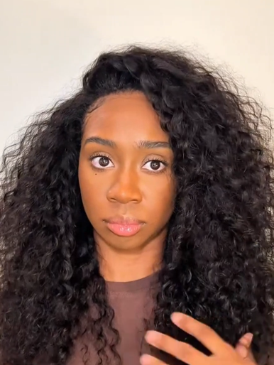 Got voluminous curls only in seconds with this half wig😍 ohmypretty hair water wave wig 18'#ohmyprettywig #beginnerfriendly #naturalhairline #summerhair #tiktokviral #hairinspo #easyinstall #outdoorfun #wigtok #curlyhair #waterwave #halfwig