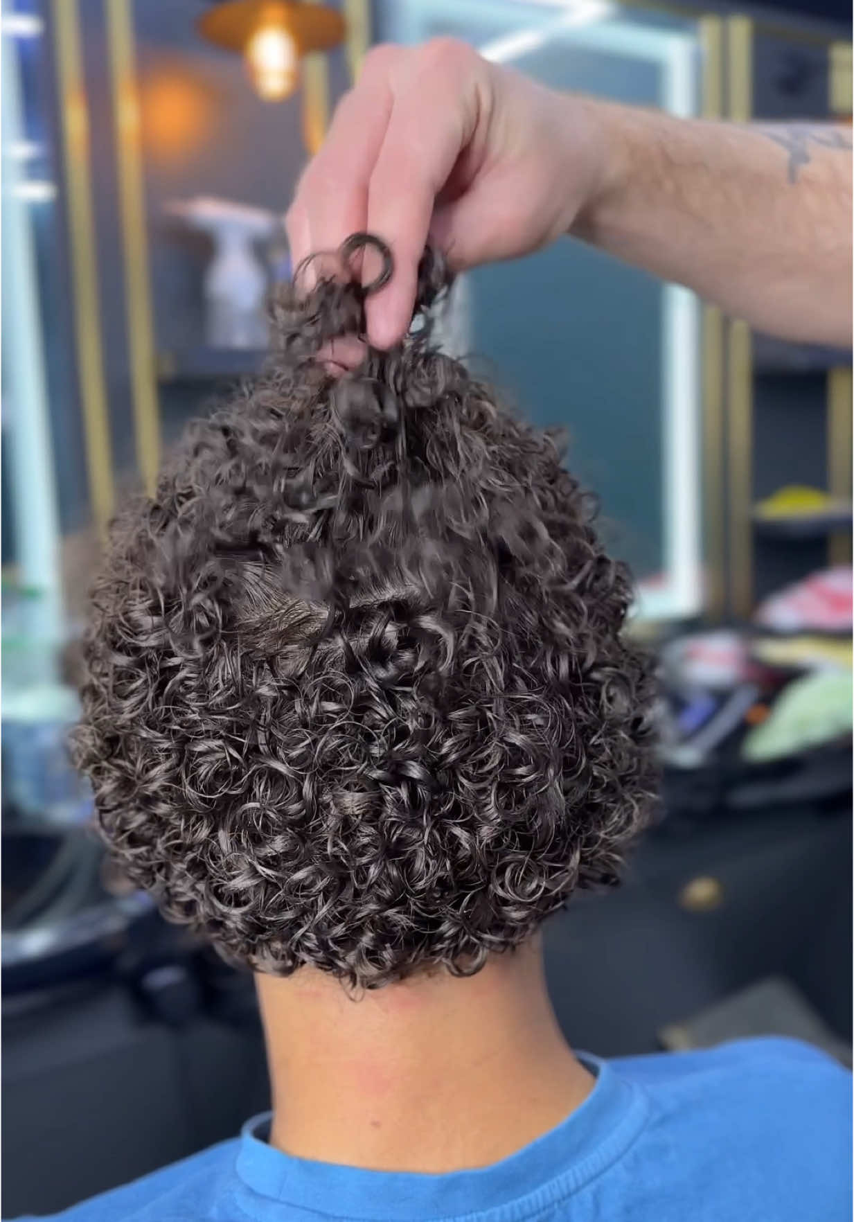 Perm curly hair #perm #kingperms🧑🏻‍🦱👩🏻‍🦱 #dauerwelle #viral_video #curlyhair #curly 