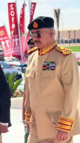 وصول المشير خليفة حفتر الي المدينة العسكرية وبدأ العرض العسكري #بنغازي #المدينة_العسكرية #ذكرة_الكرامة #المشير_خليفة_حفتر #الهيبة 