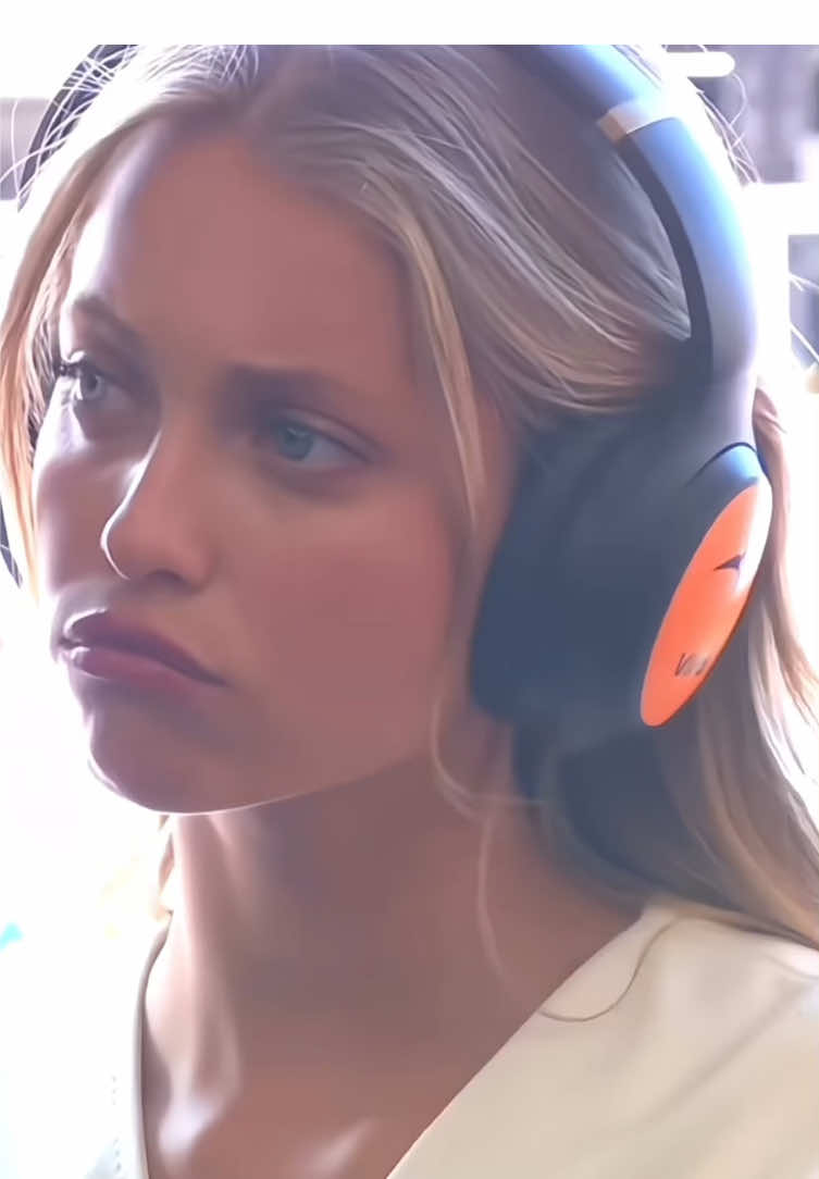 Margarida Corceiro in Lando’s paddock 😳 #margaridacorceiro #landonorris #mclaren #mclarenf1 #f1wags #f1 #monaco #monacogp 