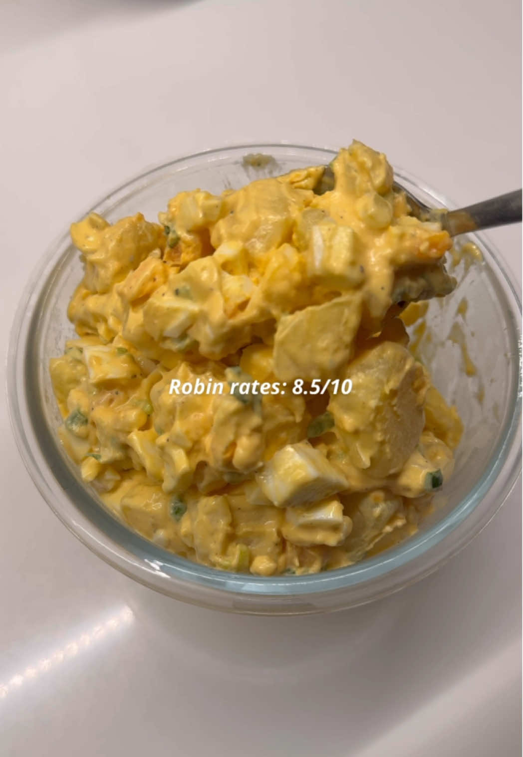 Potato Salad Recipe 🥔 Potatoes Eggs Onion Spring onion Kewpie mayo Yellow mustard Salt Pepper Garlic powder, paprika [optional] #robinrates #potatosalad #Recipe 