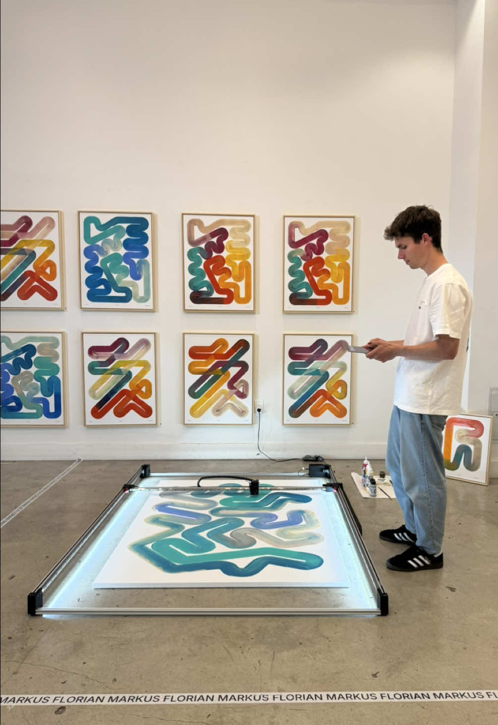 We went to New York last week for my very first art fair. Since it was our first time doing something like this, getting everything there took a lot of figuring out: packing, shipping, planning… It felt like moving my entire studio, and it’s kind of unbelievable that it all came together in the end. The fair itself was amazing. So many people came by to see the work, and we had some really meaningful conversations throughout the week. Many visitors came especially for me, which felt pretty surreal. We made new friends, had a few unforgettable nights in the city, and felt really at home. One of the highlights was painting live during the fair. Working with people around turned it into a completely different kind of experience, and it’s something I’d love to explore more. Huge thanks to everyone who came out, supported, and shared this experience with us. It was a full week, one we won’t forget anytime soon.
