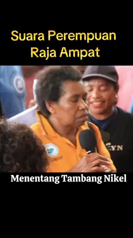 Suara Perempuan Raja Ampat : Mama Engeh Dimara salah satu pengelola homestay diraja Ampat yang menyuarakan Protes terhadap izin tambang Nikel. yang mengancam mata pencahariannya dan teman-teman yang sesama berprofesi sebagai Penguasa Wisata diraja Ampat.  #papuatiktok #papuahits #papuabaratsorongtiktok #kotasorong #soronghariini #kotasorongpapuabarat💚🖤🎉🤗 #papuabaratdaya 