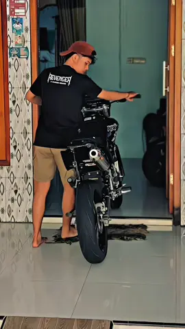 simpel tapi uhuyy #klx150 #klxsupermoto #supermoto #fyp 