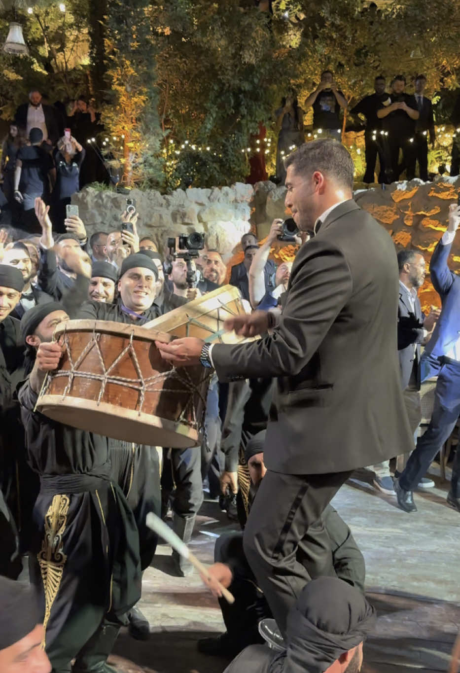 Groom’s entrance  #wedding #groom #entrance #فرقة_المجد_البعلبكية #خالد_النابوش #show #dabke #اعراس #اعراس_لبنان 