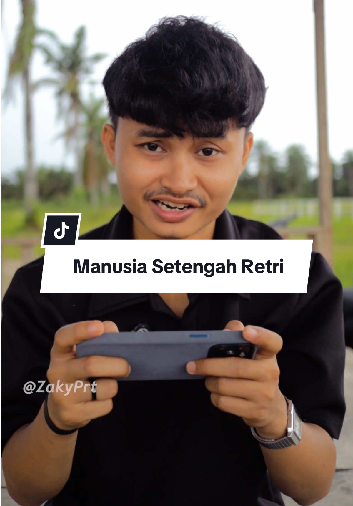 Manusia Setengah Retri