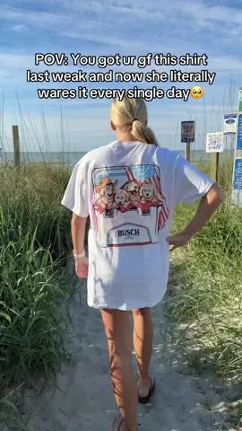 Glad she likes it! #summerfinds #doglover #goldenretriever #cutegirlfriend #buschapple 