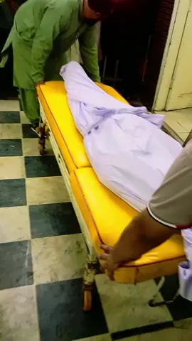 Final Respect | Mayyat being shifted to Ambulance from Karachi #KarachiFuneralService #MayyatService #AmbulanceService #FuneralProcess #GhuslKafan #FinalJourney #IslamicFuneral #Janaza #PakistanFuneral #RespectForDeceased