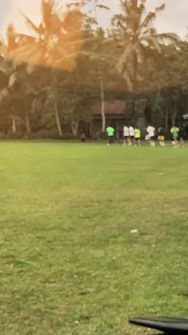 Latian pemain muda MANDALA PUTRA FC 🔥🔥🔥#mandalaputrafc #puliharjo #kebumen #fyp #fypin #lapangandesa #bolakebumen #kebumen24jam #4upage #foryoupage #sepakbola #latihanfisik 