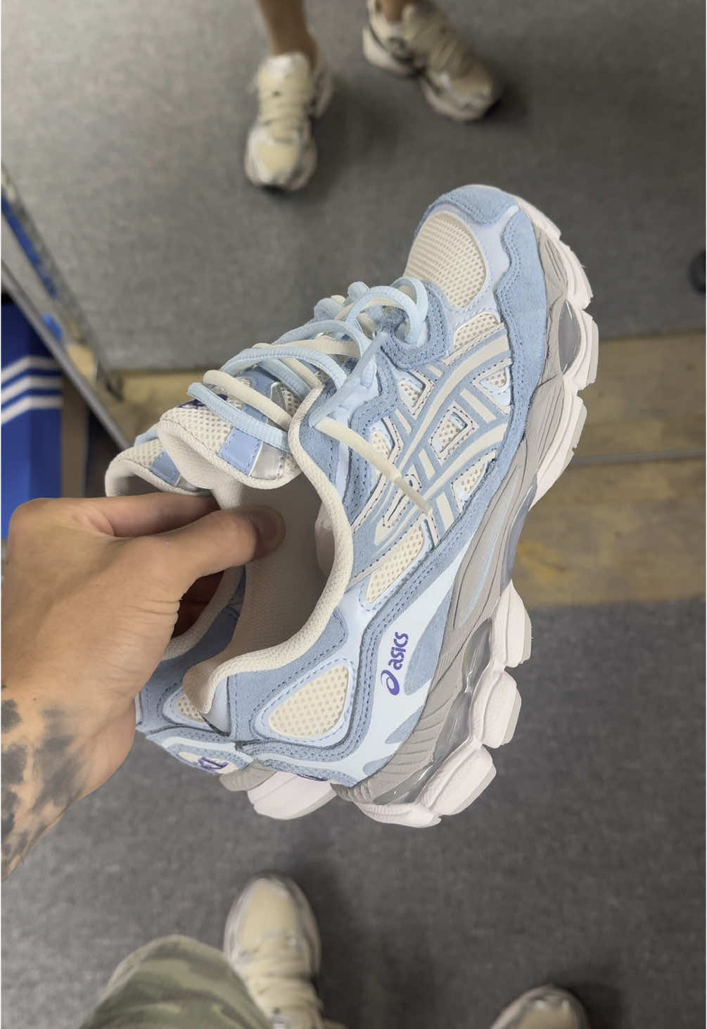 SHOP NOW📲 LINK IN THE BIO #fyp #viral #asics #27af1ropez 