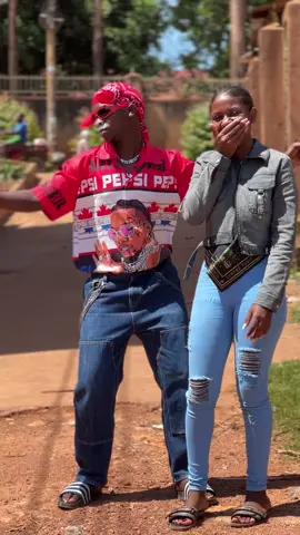 My little sis @Trisha Katz backup can’t be with me whenever am shooting😂 #bandanaguy🤣 