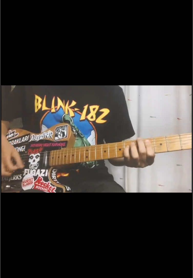 Saturday Night Karaoke - Festival (Guitar Cover) Album : Life!, Rilis 09 Agustus, 2024 Full Video : Link di Bio 👌🏻 Don’t forget to Like, Comment, Subscribe guys! Thank You! #punkrock #poppunk #melodicpunk #punk #rock @Prabu P. 