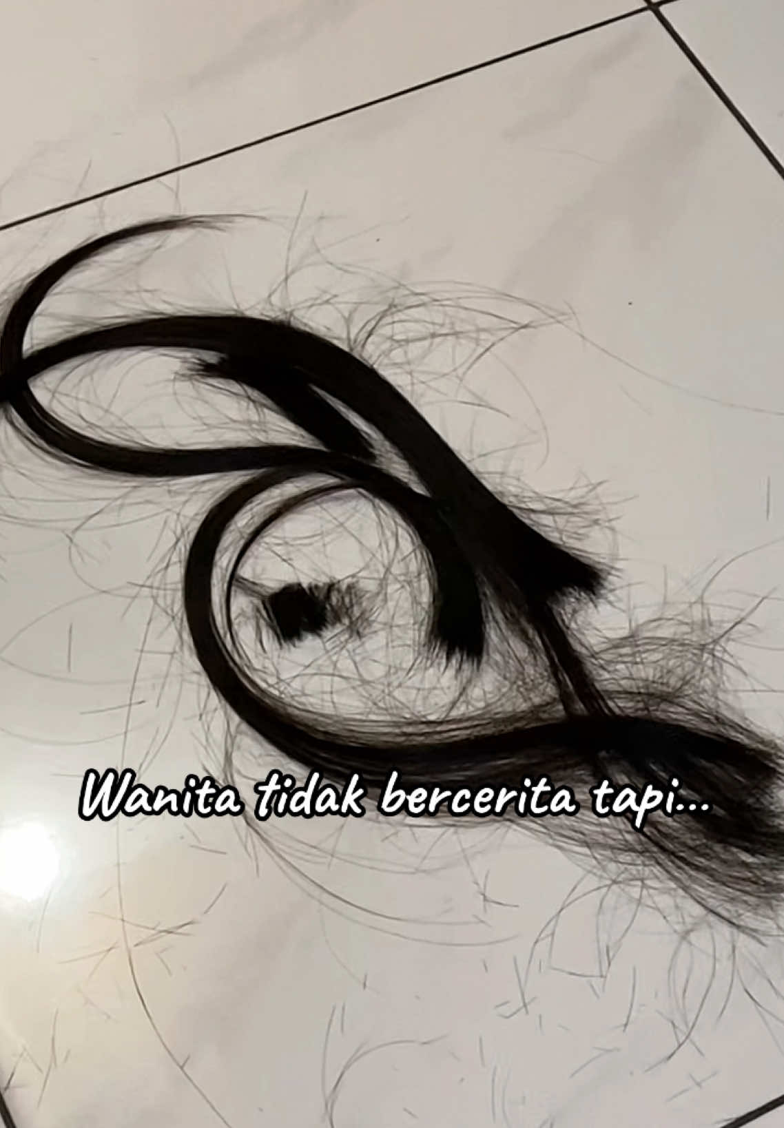 Mewujudkan innerchild pas kecil😭 dulu kecil rambut barbie jadi botak karna aku guntingin WKWKWKWK🗿 ini potongannya sumpah.. fail sih but yaudala.. tar panjang lagi #wanitatidakbercerita #fyp #4u #iseng 