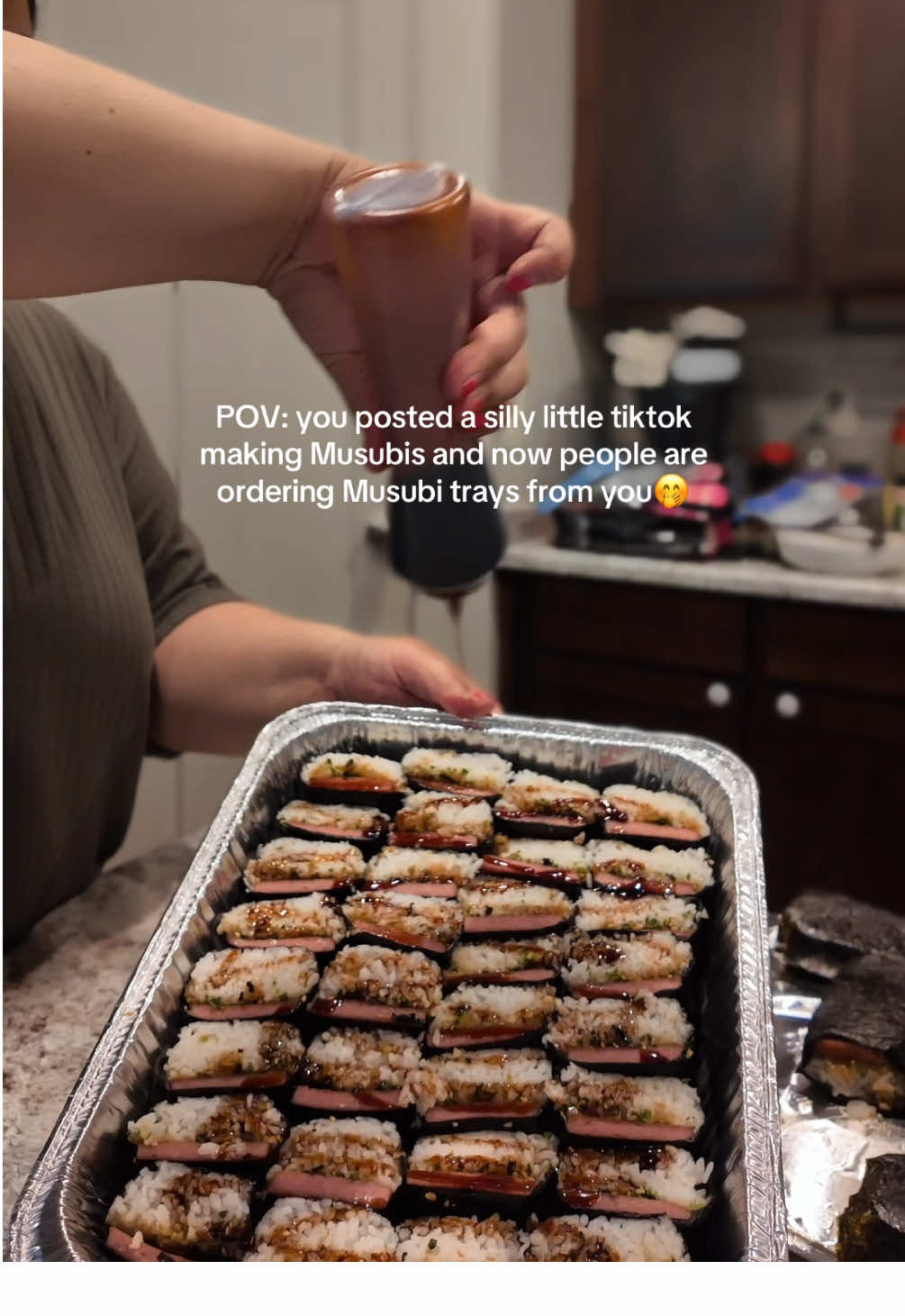I’m just a girl, born and raised in Hawaii, living in the mainland & misses being able to go to 7/11 and buy a musubi.   #musubi #hawaiimusubi #momlifr #food #spam #spammusubi