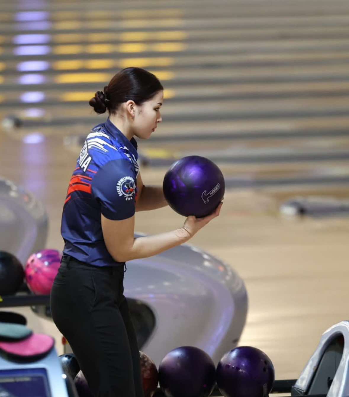 Stay focused ⭐️ #bowling #explorepage✨ #japan #girl #czech #czechgirl #2025 #girlathlete #power #onehander #stayfocused 