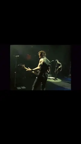 JESUS OF SUBURBIA #greenday #billiejoearmstrong #mikedirnt #trecool #live #fyp #fypシ #greendaysounds #greendayfans #greendaytok #2005❤️ #2005 #billiejoe #warfield #sanfrancisco #american #idiot #jesus #of #suburbia #jimmy #rage #Love#🔥🔥🔥 #💚💚💚 #🗣️ @Green Day 