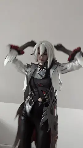 ♥️🖤 #genhsinimpact #genshin #genshinimpactcosplay #genshincosplay #arlecchino #arlecchinogenshin #arlecchinocosplay #hoyoverse #anime #cosplay #game #GamerGirl #fyp #fy #foryou #trend #dantedance #dante 