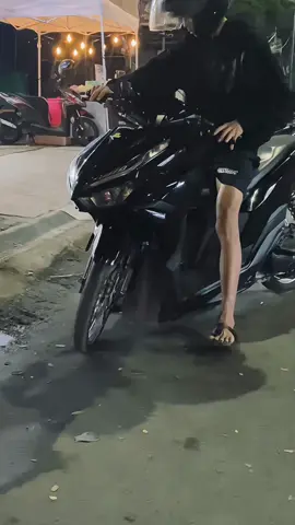 motor klo di pke temen ngapa ganteng si😭#vario #ikyboyss 