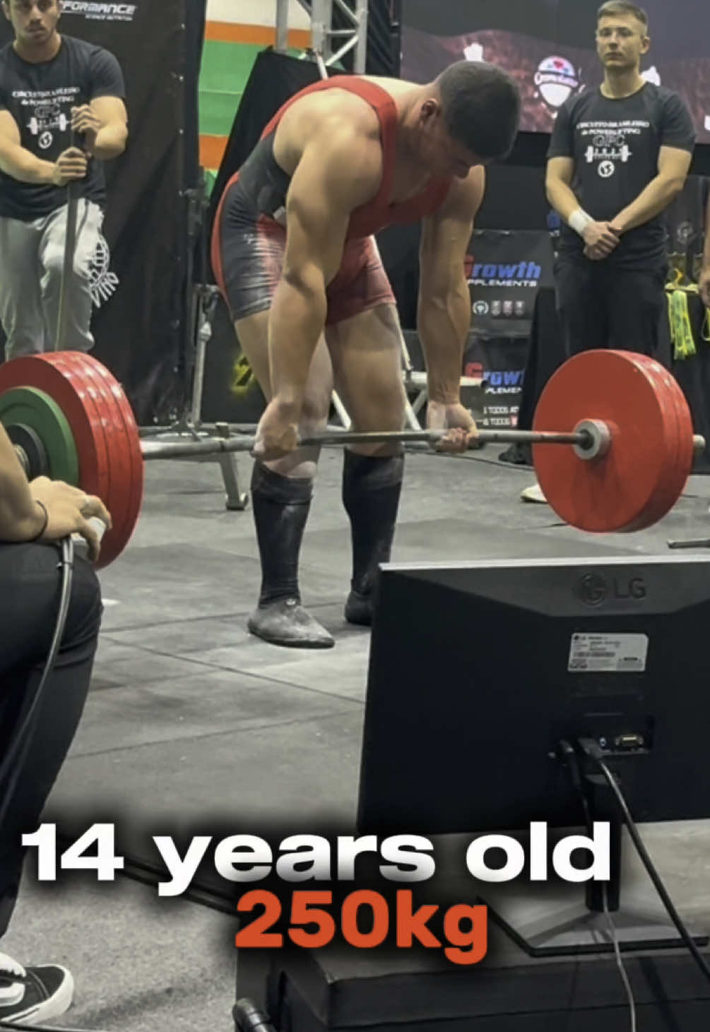 Cada vez mais perto dos 300kg! #levantamentodepeso #treinodeforça #gymmotivation 