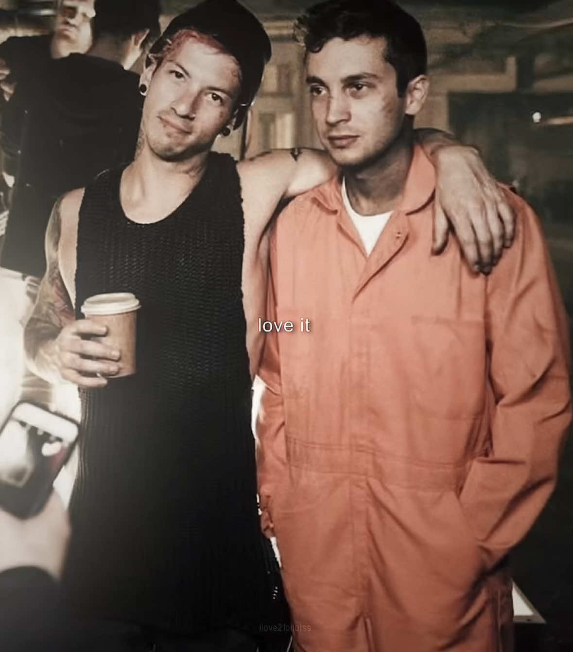 bøth at the same time #twentyonepilots #tøp #clikkie #fyp #viral #foryou #xybca #teamwork #foryoupage #unlockmylikes #moots? #trending #fypシ゚ #famous #edit #tylerjoseph #joshdun 