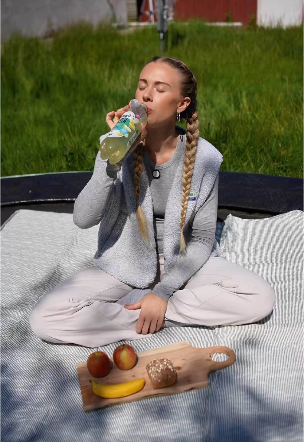 Anzeige. Egal bei welchem Hobby, das Vitamin Water von @hohes C ist immer dabei 😍🫶 einfach perfekt für eine Erfrischung. Voller Vitamine und ganz ohne Zuckerzusatz oder Süßungsmittel 💛 #hohesc