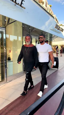 #zeus#bilionaire#bilionairelifestyle#montocarlo#monaco#cannes#cannesfilmfestival#viral#luxurylife#protection ELITE 