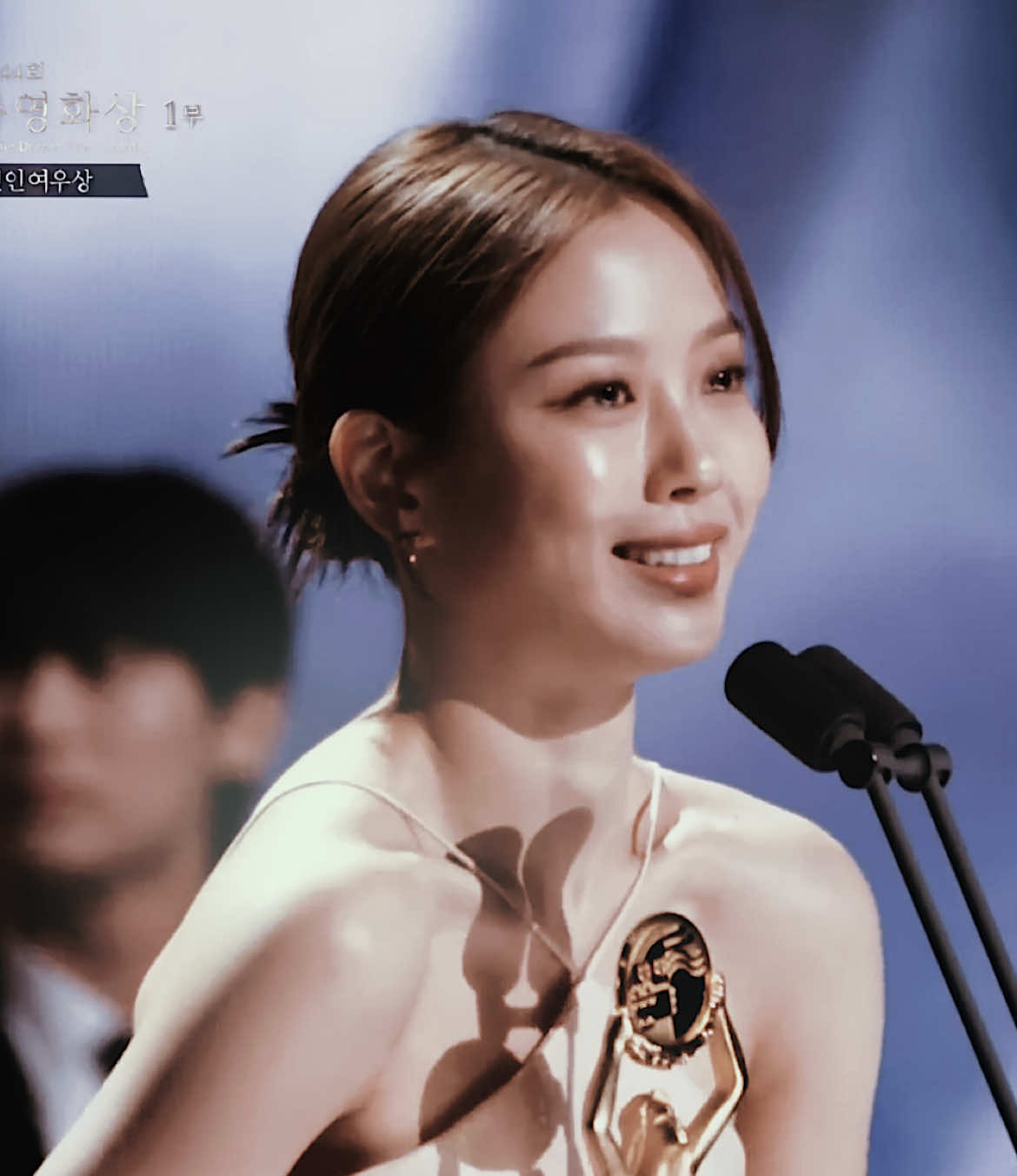 Officially favorite actress guys 🥳 yes I could not resist this lethal face card 😔 #gominsi #gominsiedit #tastefullyyours #sweethome #thefrog #youthofmay #smugglers #kdrama #edit #actress #kdramaactress #kactress #vsp #fyp 