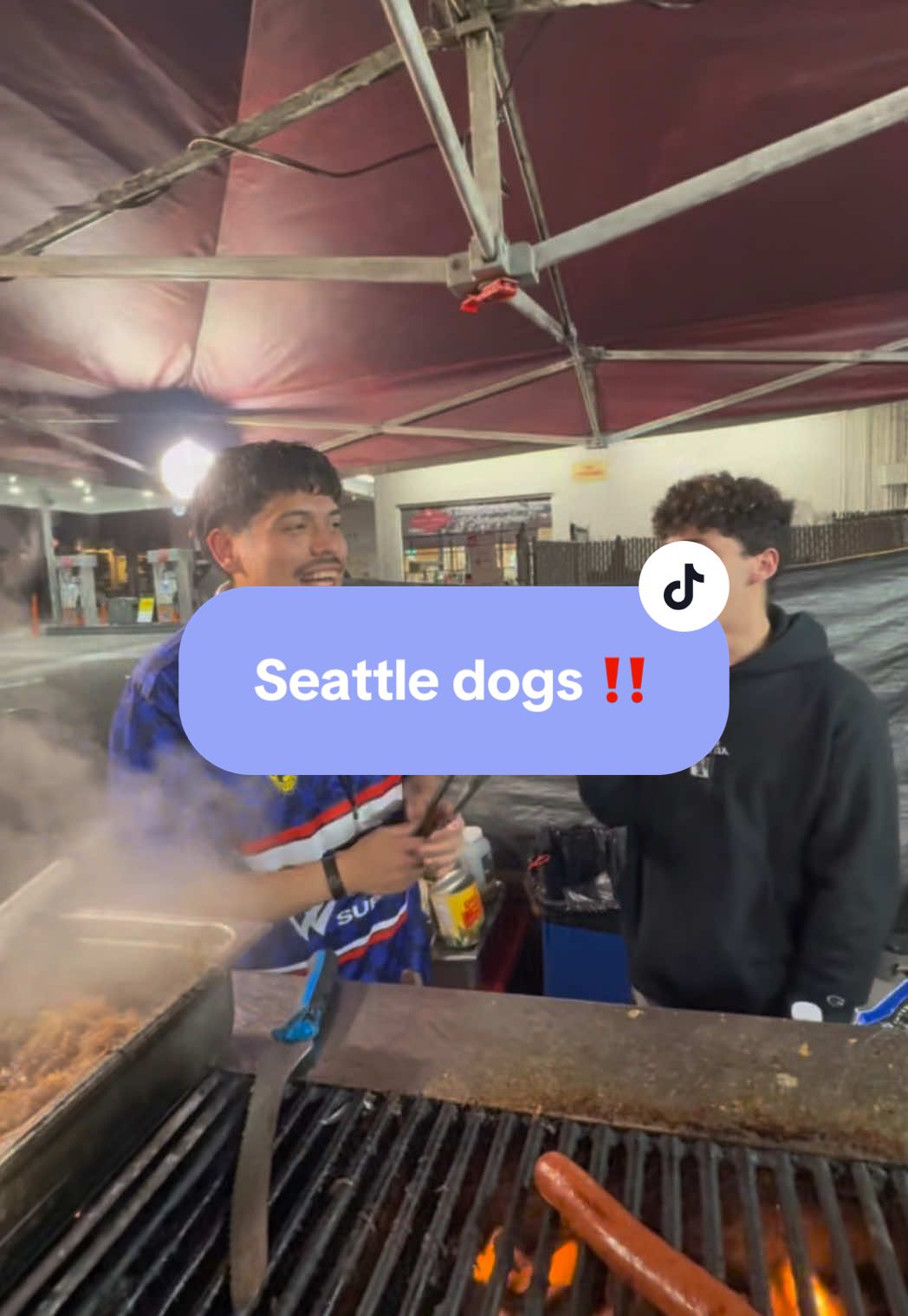 You knowwwww I have to hit my favorite hotdog stand.😭‼️ #fyp #seattle #seattletiktok #hotdog #seattledog 