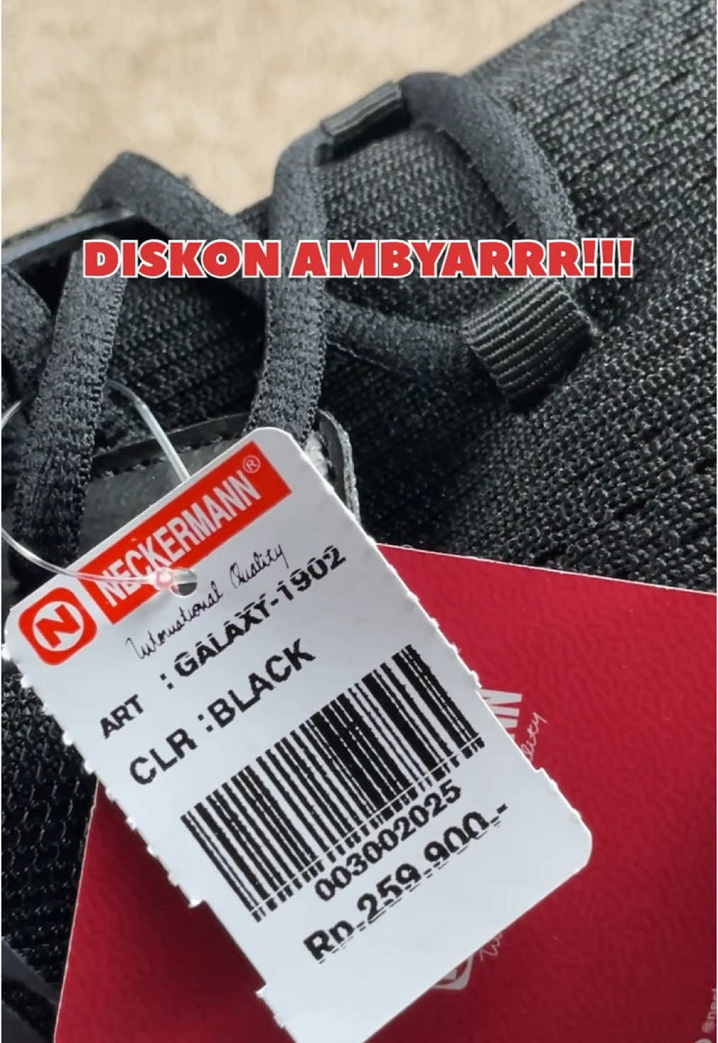 Sepatu olahraga yang lagi diskon ambyarrrrrr #sepatuwanita #sepatupria #sepatujogging #sepaturunning #kediri24jam #fyppppppppppppppppppppppp #fyp #fypage #fypage 