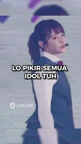 Bayangin idol group yang manggung bukan buat nyenengin lo, tapi buat ngeluarin luka batin. Itu Keyakizaka46. Lagu mereka bukan sekadar enak didenger, tapi ngasih lo tamparan realita. Coba tonton MV “Kuroi Hitsuji” — kalo dada lo gak sesek, lo mungkin bukan manusia. Keyaki bukan buat yang cari hiburan ringan. Ini buat lo yang lagi mikir: 