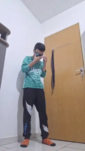 Meu primeiro vídeo triste, por isso que estou de óculos, para vocês não verem minha cara de choro, 