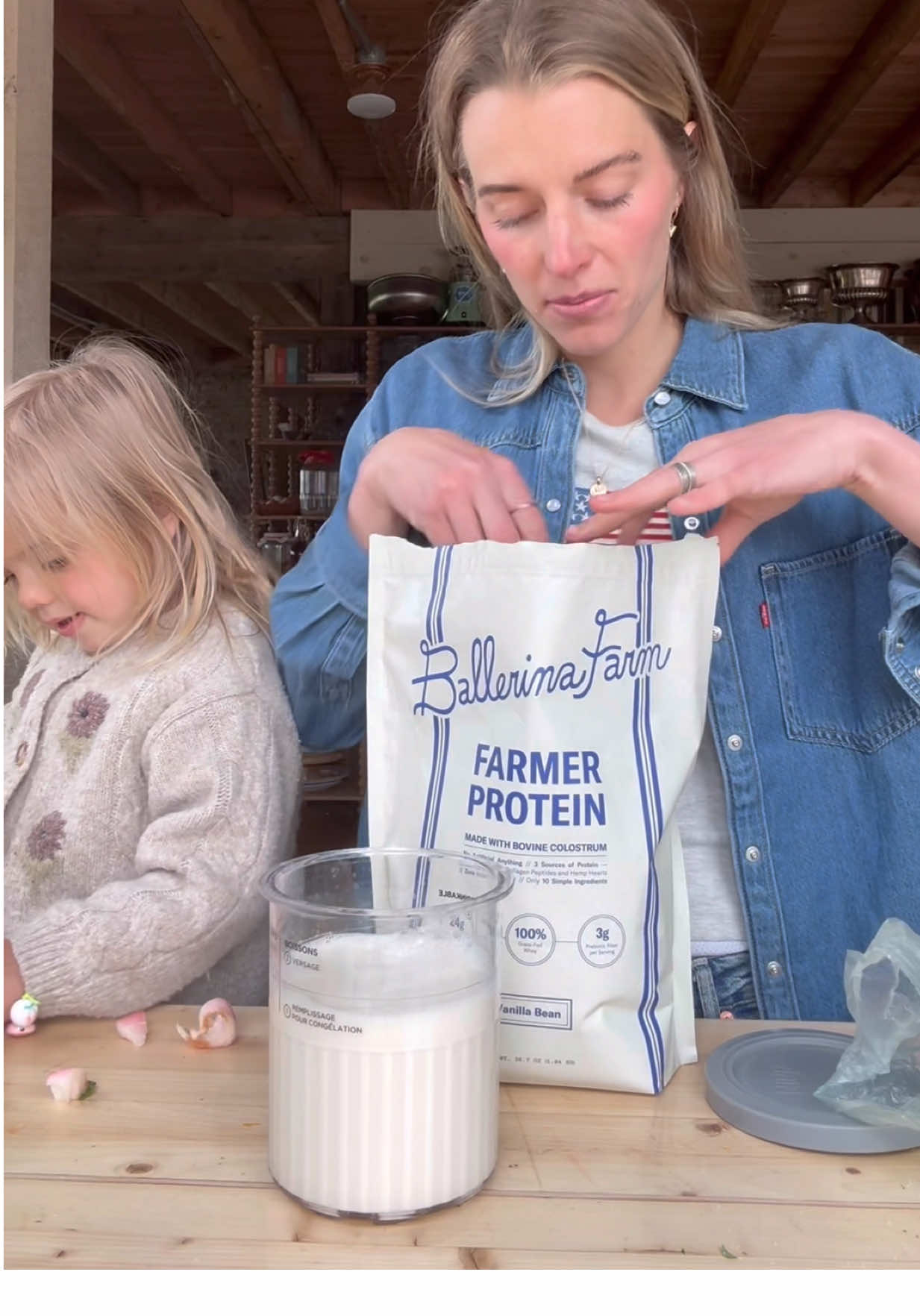 How have you been using the protein powder lately? This is my current favorite with roasted rhubarb and vanilla farmer protein (in the ninja creamy!) 