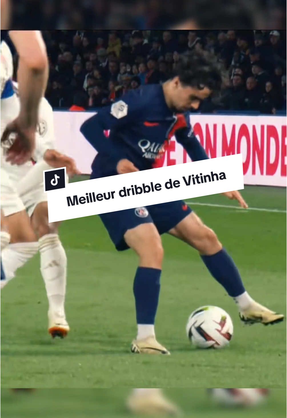 Les dribbles de maëstro Vitinha du psg #vitinha #psg #dribblesincroyables #France #ligue1 #footballtiktok