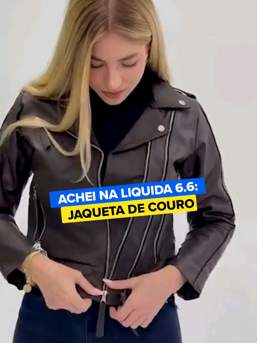 Você piscou e eu achei essa JAQUETA DE COURO por um precinho 👀 Se eu fosse você, corria pro app pra aproveitar as ofertas da Liquida 6.6. #DescriçãoDaImagem  Vídeo que mostra uma mulher branca e loira vestindo jaqueta de couro marrom e, depois, uma na cor preta. A jaqueta é feita em couro legítimo e tem costura detalhada, além de possuir botões de metal, zíper frontal duplo e mangas com fechamento em zíper. #Liquida #Descontos #AcheiNoMercadoLivre 
