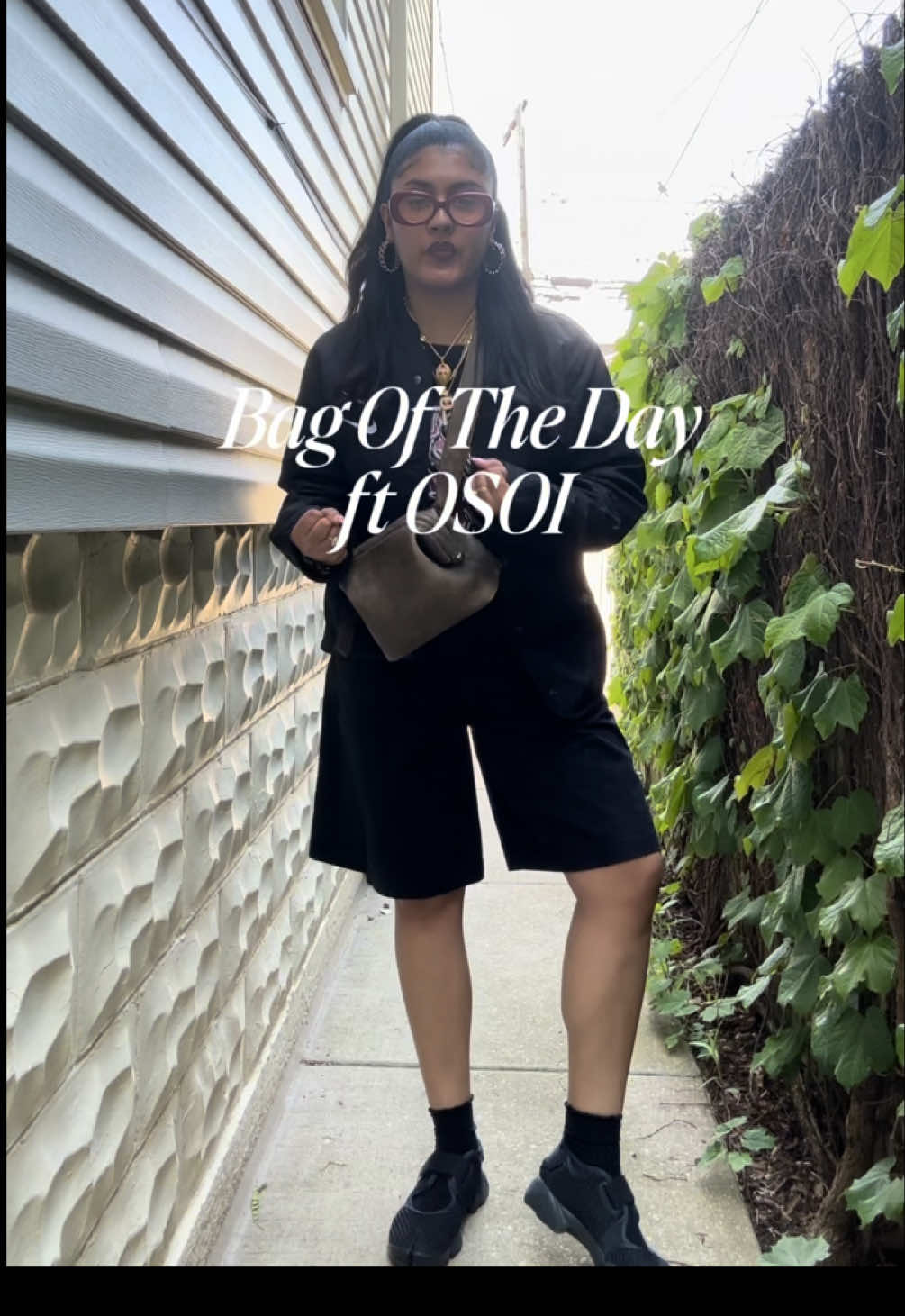 @OSOI get intooooo it!! #osoibag #whatiworetoday #stylemyoutfitwithme #nikeairrift #bagoftheday #todaysoutfit #outfitsivewornrecently #chicagocreator #chicagofashioncreator 